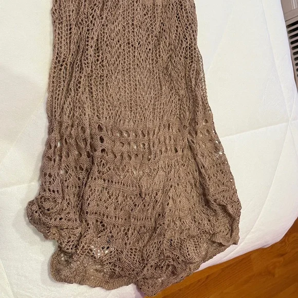 Elegant Brown Knit Skirt - Picture 2 of 3